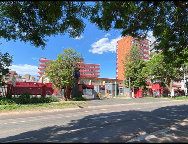 2 BEDROOM TOWNHOUSE FOR SALE IN PRETORIA EAST